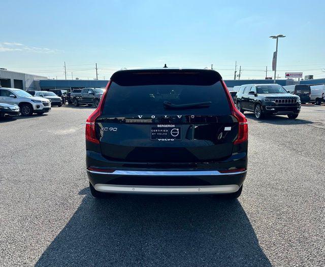 used 2022 Volvo XC90 Recharge Plug-In Hybrid car, priced at $42,000