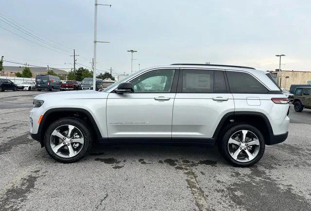 new 2025 Jeep Grand Cherokee car, priced at $47,115