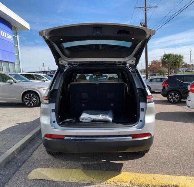new 2024 Jeep Grand Cherokee L car, priced at $42,500