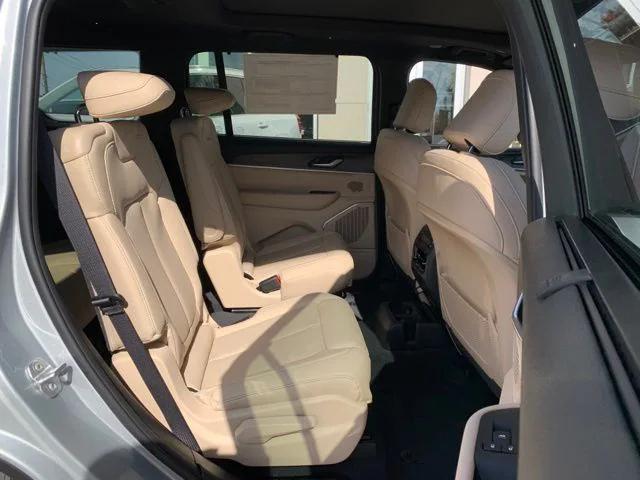 new 2024 Jeep Grand Cherokee L car, priced at $42,500