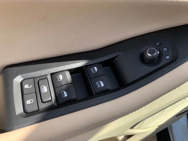 new 2024 Jeep Grand Cherokee L car, priced at $42,500