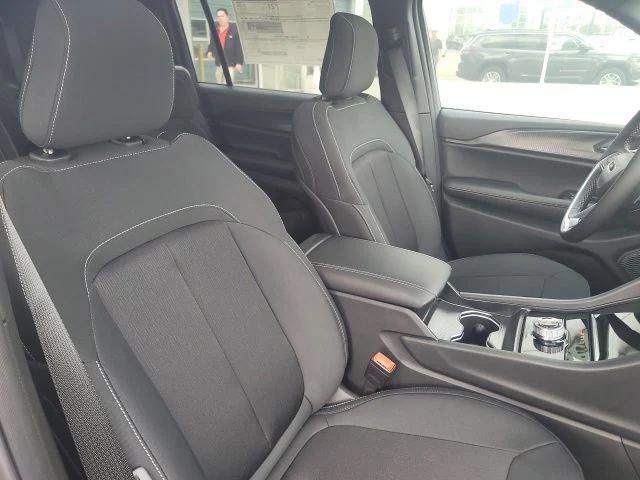 new 2025 Jeep Grand Cherokee L car, priced at $38,920