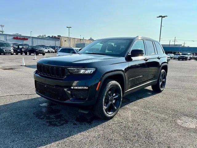 new 2025 Jeep Grand Cherokee car, priced at $48,160