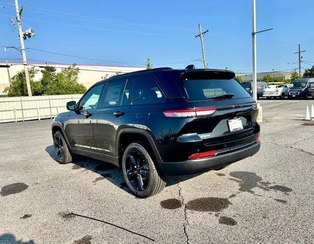 new 2025 Jeep Grand Cherokee car, priced at $48,160
