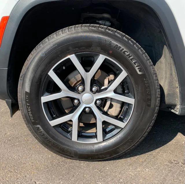 used 2024 Jeep Grand Cherokee car, priced at $38,500