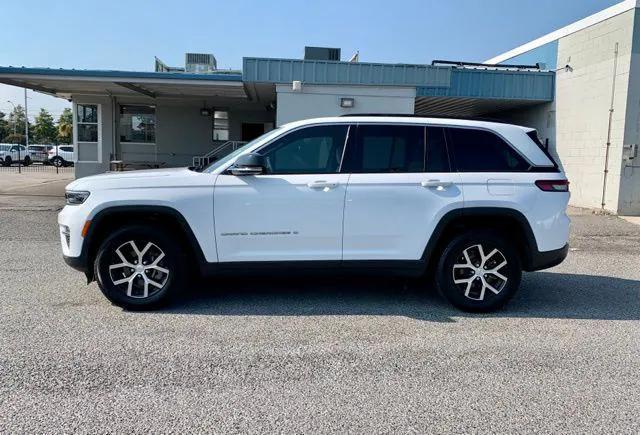 used 2024 Jeep Grand Cherokee car, priced at $38,500