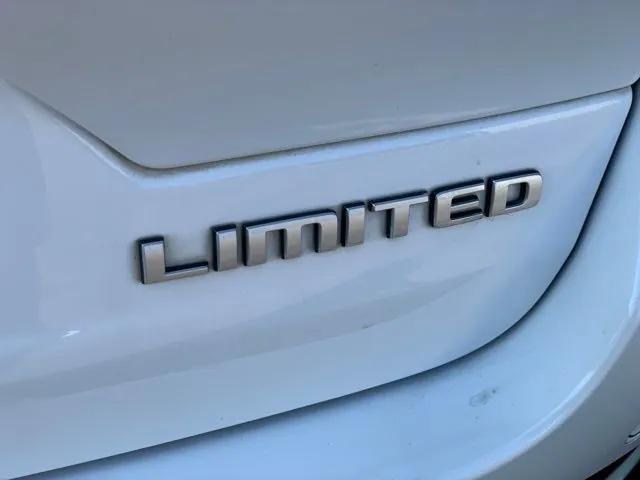 used 2024 Jeep Grand Cherokee car, priced at $38,500