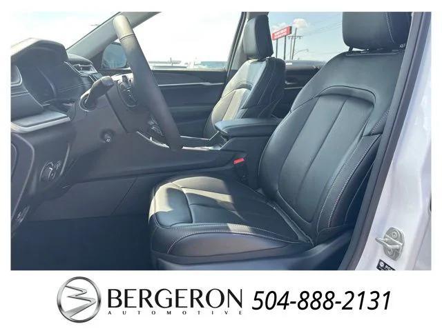 new 2023 Jeep Grand Cherokee L car, priced at $39,900