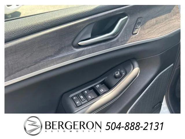 new 2023 Jeep Grand Cherokee L car, priced at $39,900