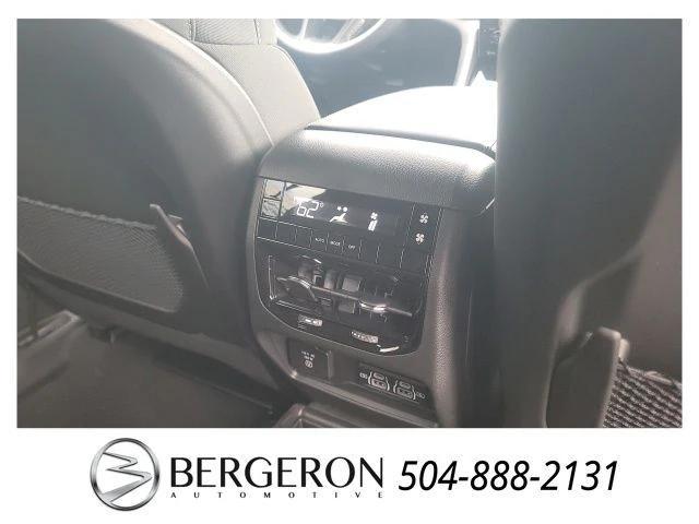 new 2025 Jeep Grand Cherokee L car, priced at $39,220