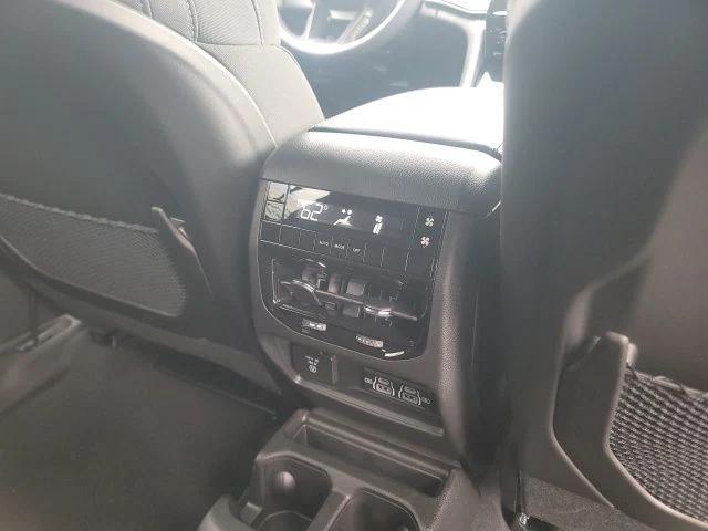 new 2025 Jeep Grand Cherokee L car, priced at $38,220