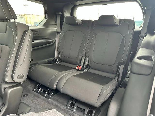 new 2025 Jeep Grand Cherokee L car, priced at $38,220