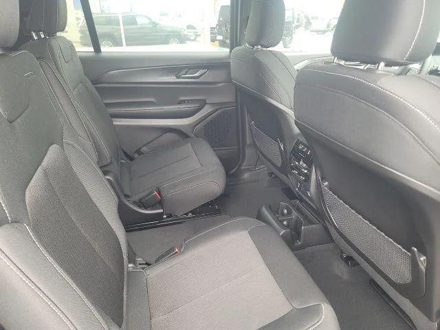 new 2025 Jeep Grand Cherokee L car, priced at $39,220