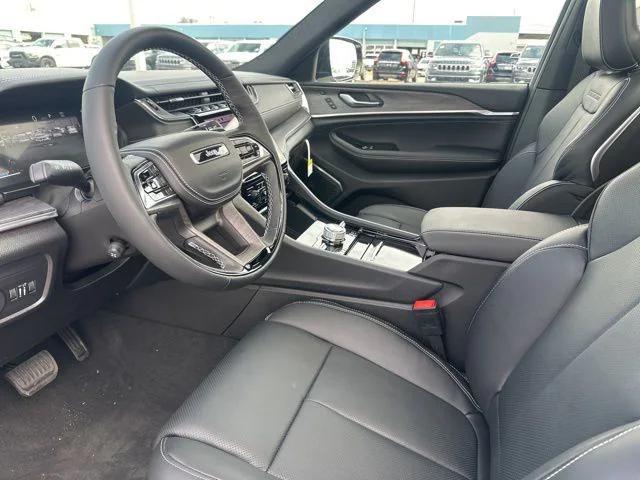new 2025 Jeep Grand Cherokee car, priced at $58,940