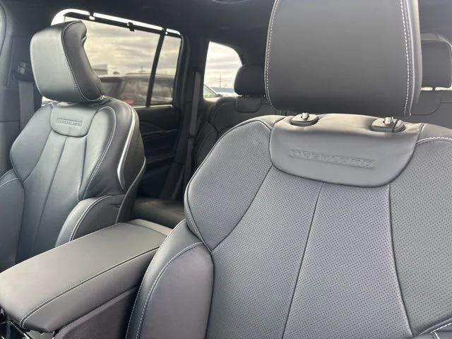 new 2025 Jeep Grand Cherokee car, priced at $58,940