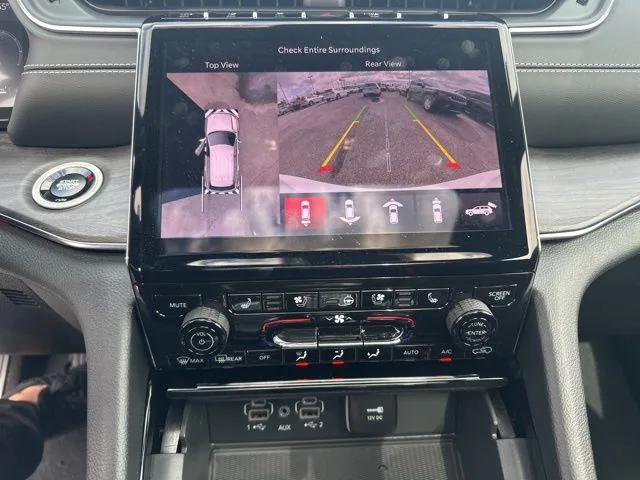 new 2025 Jeep Grand Cherokee car, priced at $58,940