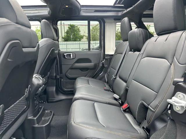 new 2025 Jeep Wrangler car, priced at $54,620