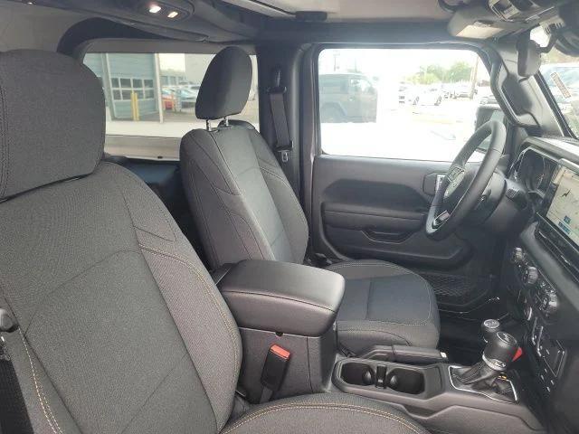 new 2025 Jeep Wrangler car, priced at $43,430