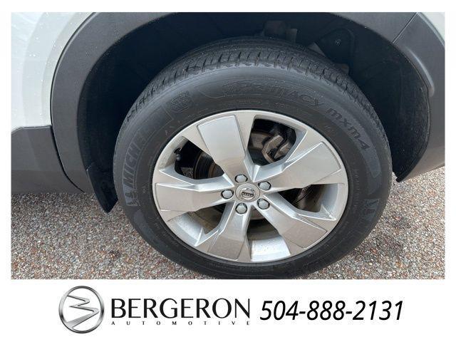used 2022 Volvo XC40 car, priced at $30,000