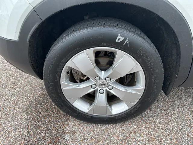 used 2022 Volvo XC40 car, priced at $29,000