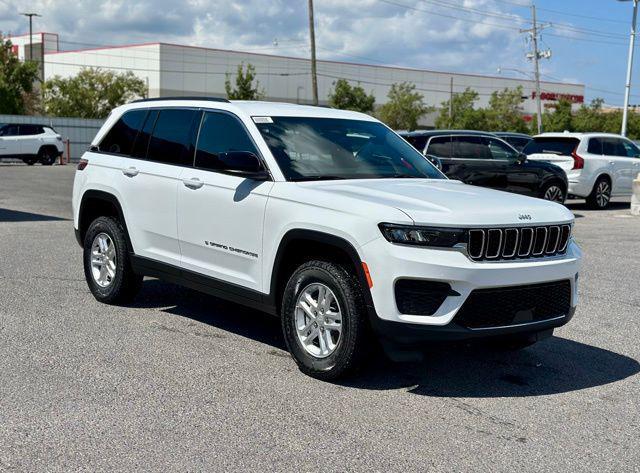 new 2025 Jeep Grand Cherokee car, priced at $35,825