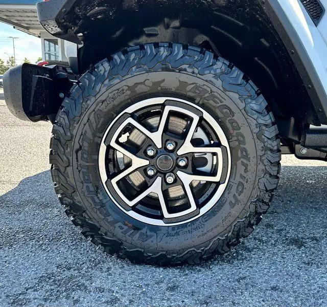 new 2025 Jeep Wrangler car, priced at $58,995