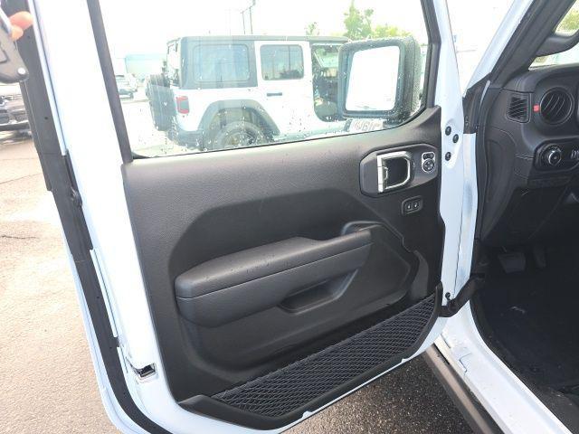 new 2025 Jeep Wrangler car, priced at $61,235