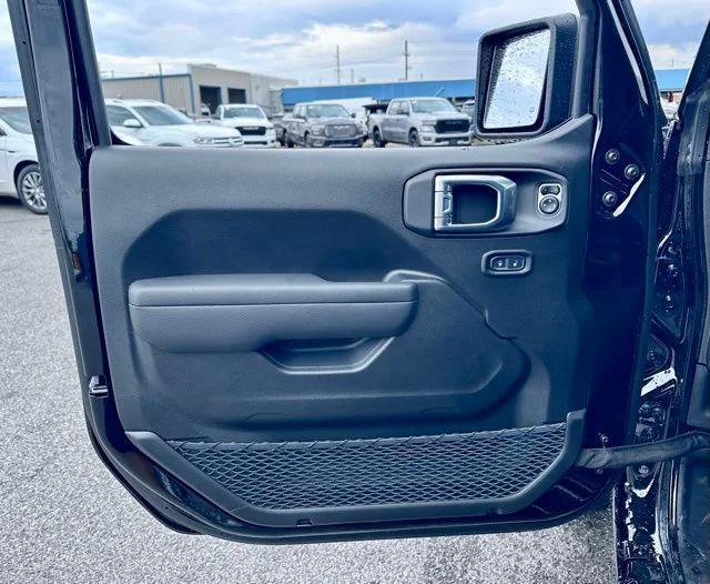 new 2025 Jeep Wrangler car, priced at $50,135