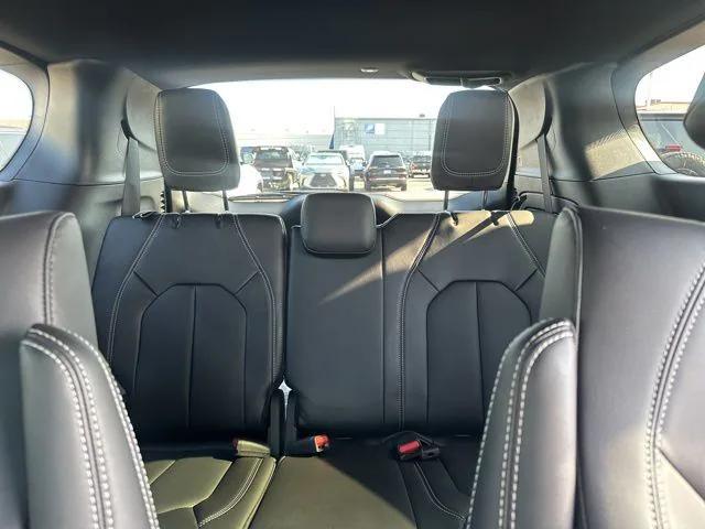 new 2025 Chrysler Pacifica Hybrid car, priced at $52,325