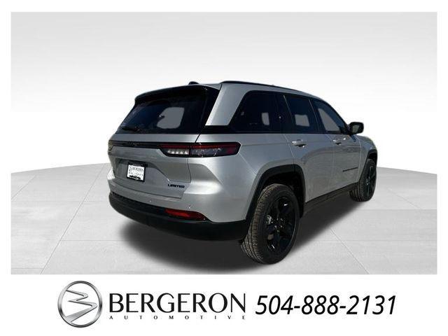 new 2025 Jeep Grand Cherokee car, priced at $45,599