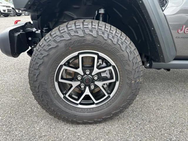 new 2025 Jeep Gladiator car, priced at $53,740