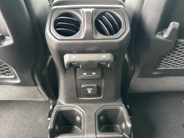 new 2025 Jeep Gladiator car, priced at $53,240