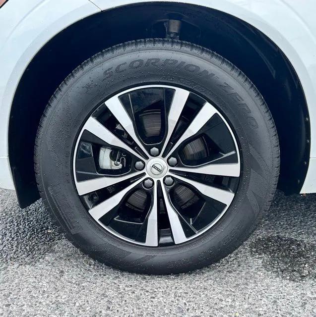 used 2023 Volvo XC60 car, priced at $31,000