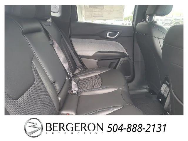 new 2025 Jeep Compass car, priced at $30,035