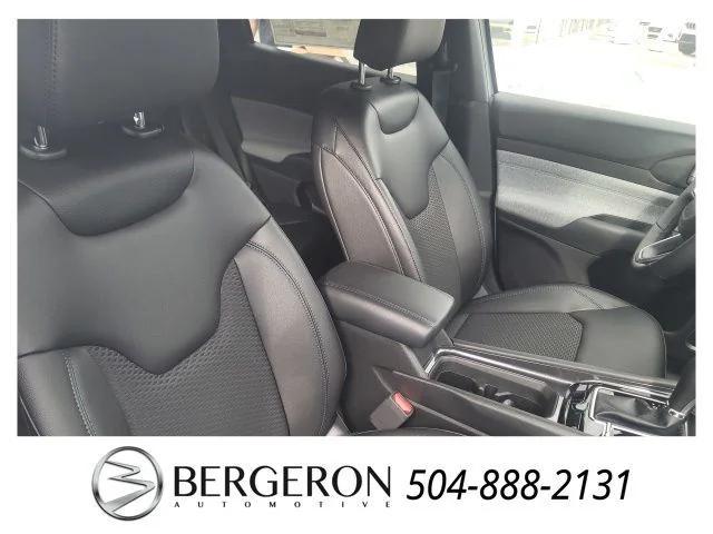new 2025 Jeep Compass car, priced at $30,035