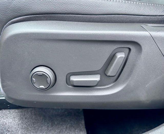 used 2025 Volvo XC40 car, priced at $35,000