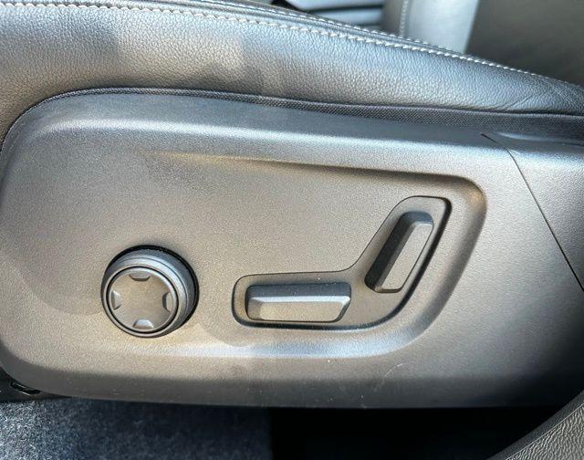 used 2025 Volvo XC40 car, priced at $35,000