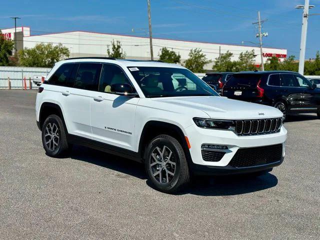 new 2025 Jeep Grand Cherokee car, priced at $41,915