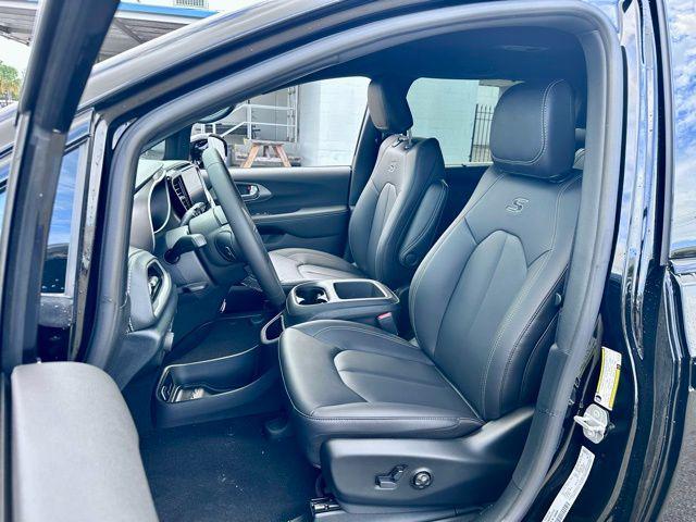new 2026 Chrysler Pacifica car, priced at $45,360