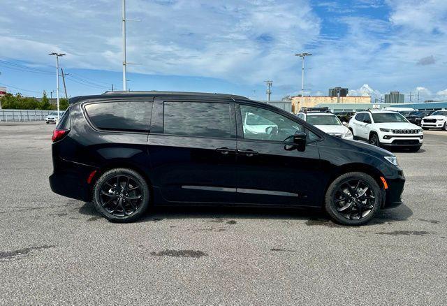 new 2026 Chrysler Pacifica car, priced at $45,360