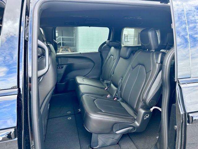 new 2026 Chrysler Pacifica car, priced at $45,360