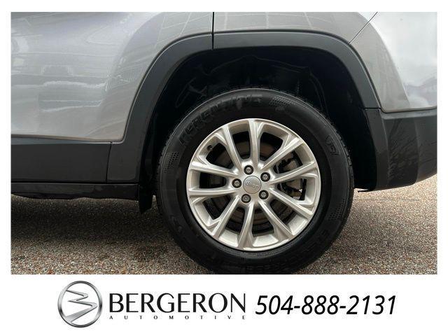 used 2021 Jeep Cherokee car, priced at $16,436