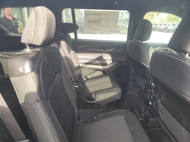 new 2025 Jeep Grand Cherokee L car, priced at $38,220