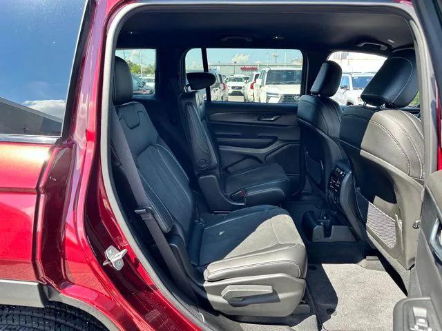 new 2025 Jeep Grand Cherokee L car, priced at $43,675
