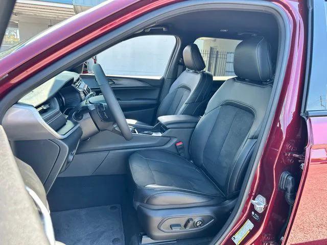 new 2025 Jeep Grand Cherokee L car, priced at $43,675