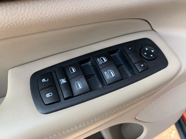 used 2015 Jeep Grand Cherokee car, priced at $13,500