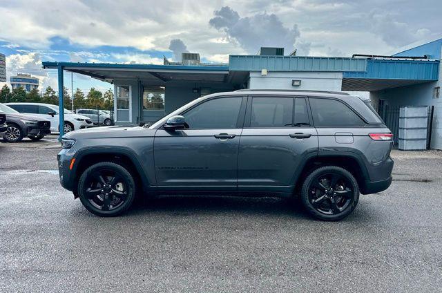 used 2024 Jeep Grand Cherokee car, priced at $35,977