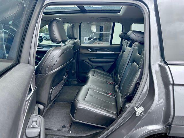 used 2024 Jeep Grand Cherokee car, priced at $35,977