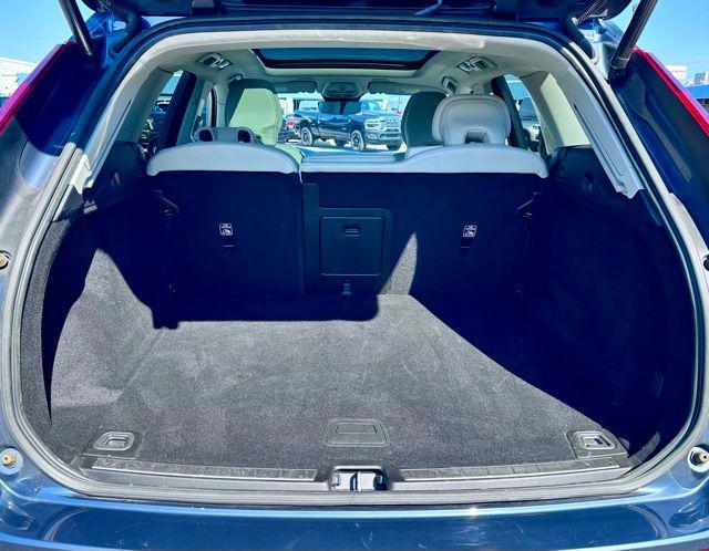 used 2022 Volvo XC60 car, priced at $37,000