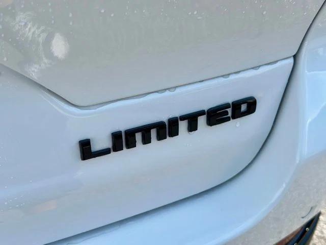 new 2025 Jeep Grand Cherokee car, priced at $42,125